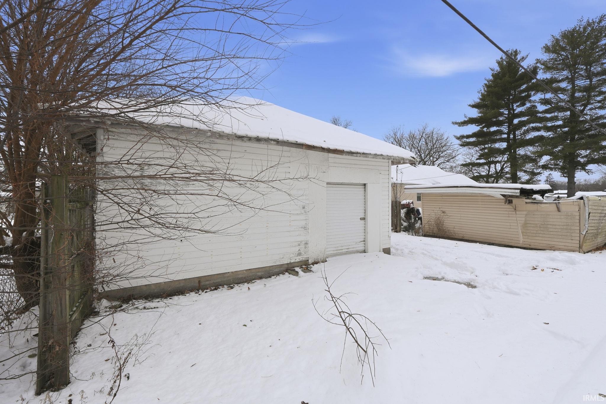 408 Shultz Street Logansport, IN 46947 - Photo 3 of 36