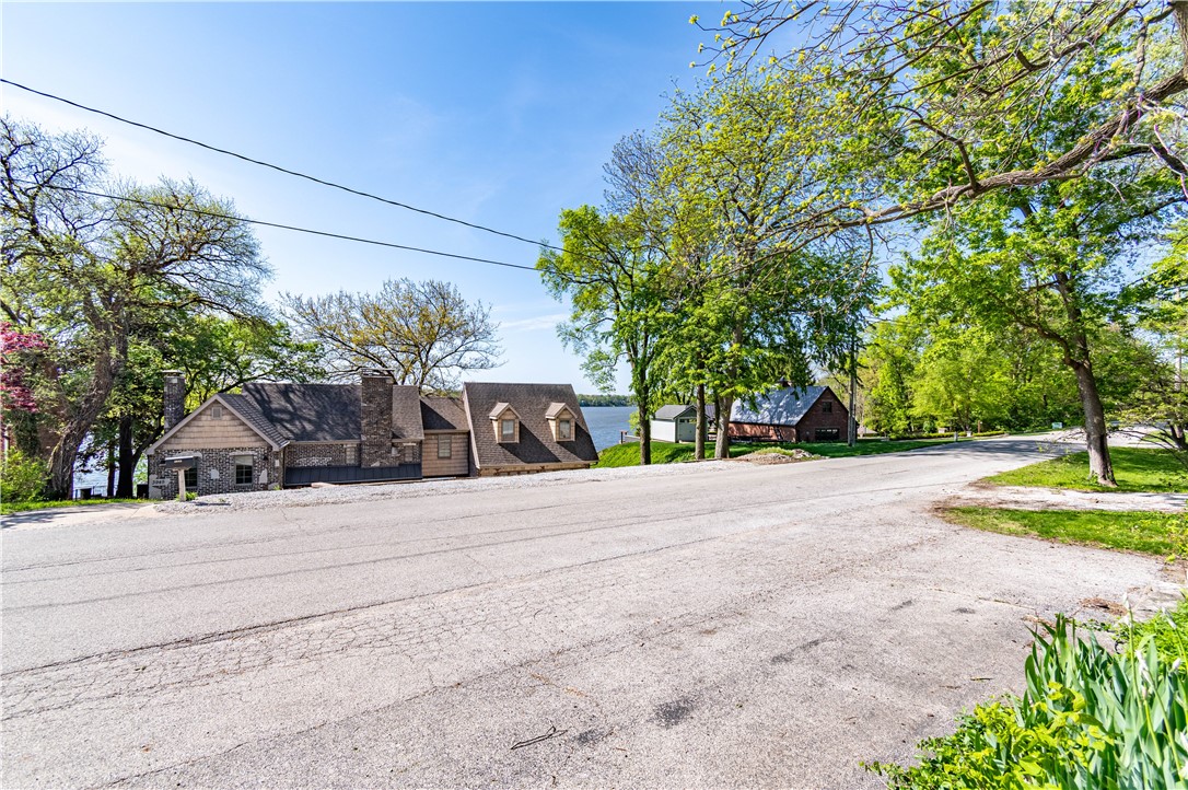 3950 East Park Lane Decatur, IL 62521 - Photo 7 of 37