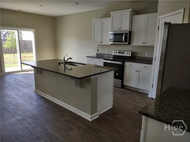 $2,600 | 378 Hogan Drive, Richmond Hill, GA 31324