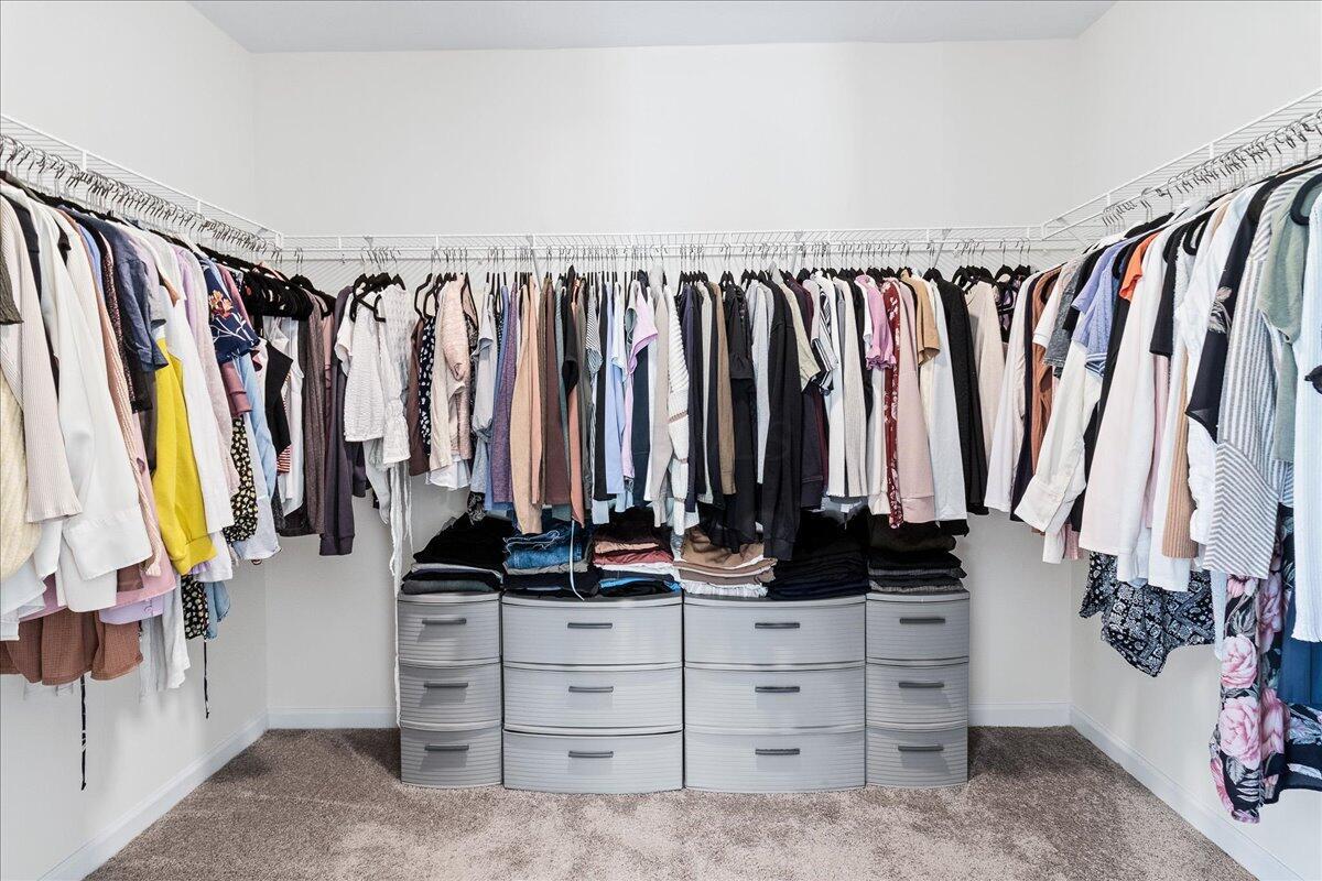 5999 Bears Run Road Columbus, OH 43232 - Photo 30 of 40 Primary Walk In Closet