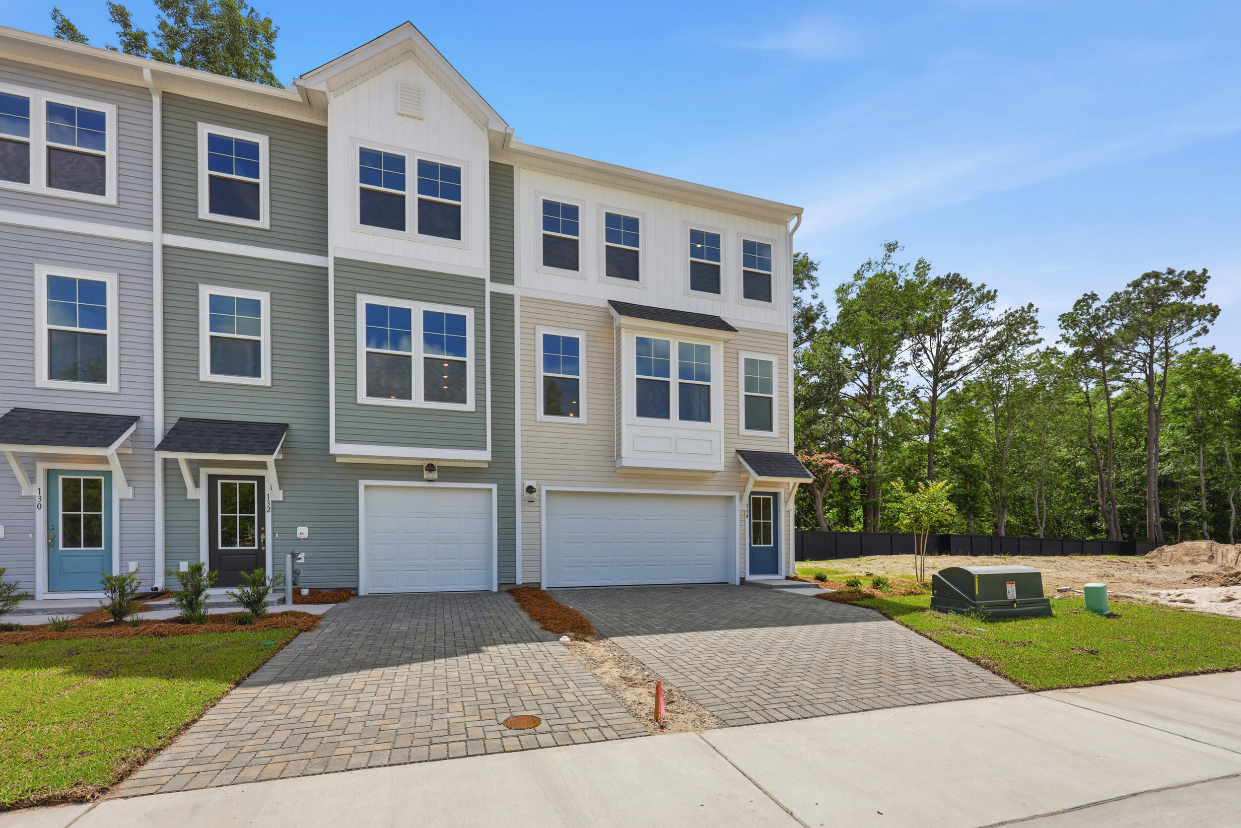 134 Fernbank Road Johns Island, SC 29455 - Photo 2 of 37 Right End Unit Exterior