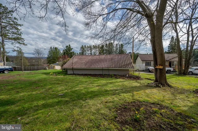 $295,000 | 611 East Oak Street, Oakland, MD 21550