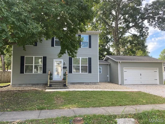 $299,500 | 307 East Washington Street, O'Fallon, IL 62269