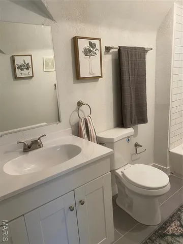 $299,500 | 307 East Washington Street, O'Fallon, IL 62269