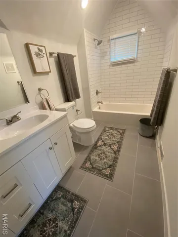 $299,500 | 307 East Washington Street, O'Fallon, IL 62269