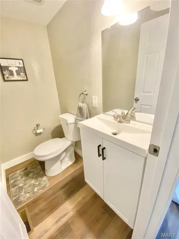 $299,500 | 307 East Washington Street, O'Fallon, IL 62269