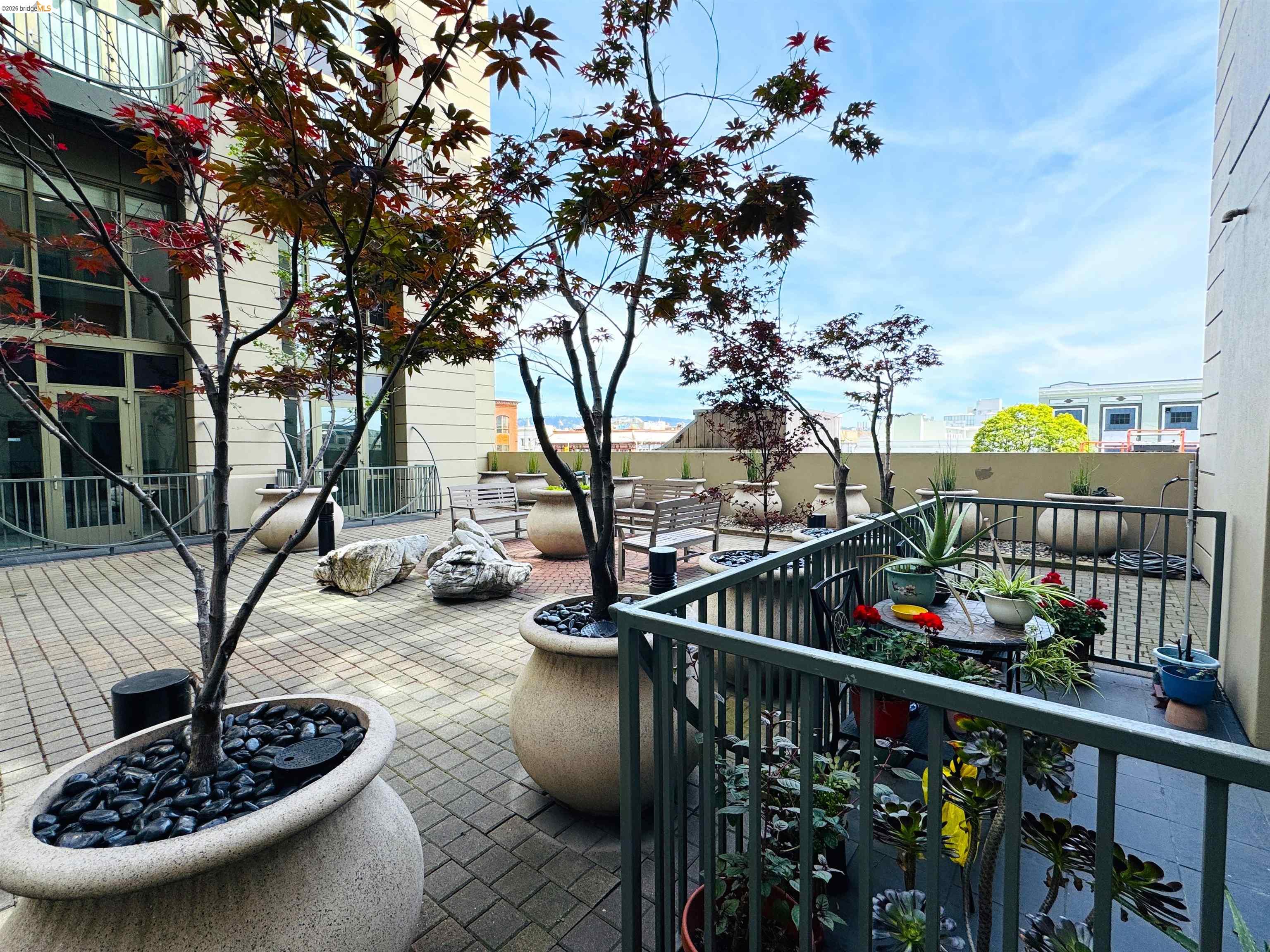 423 7th Street, Unit 303 Oakland, CA 94607 - Photo 9 of 19