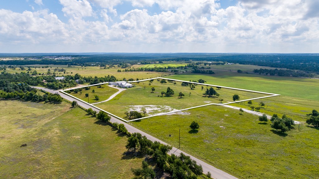 564 Gypsum Mine Road Fredericksburg, TX 78624 - Photo 12 of 20 a view of a tennis court