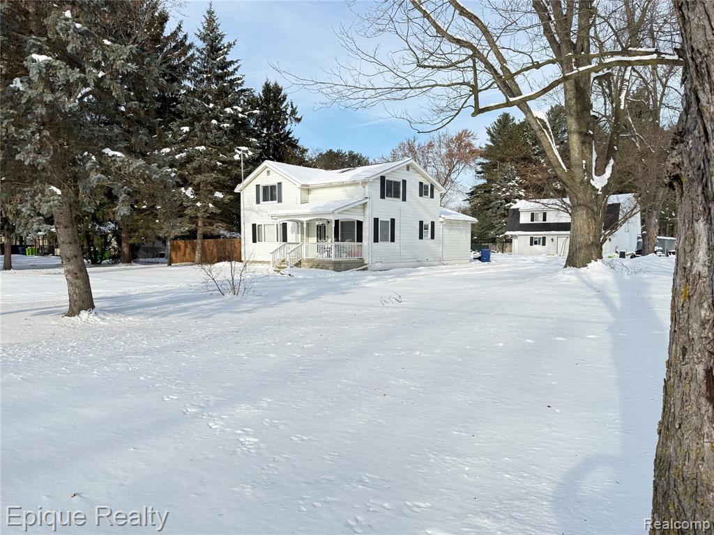 1421 East Mt Morris Road Mount Morris, MI 48458 - Photo 1 of 12