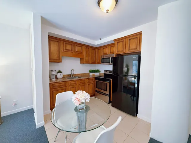 $330,000 | 324 Catalpa Street, Unit 206, San Mateo, CA 94401