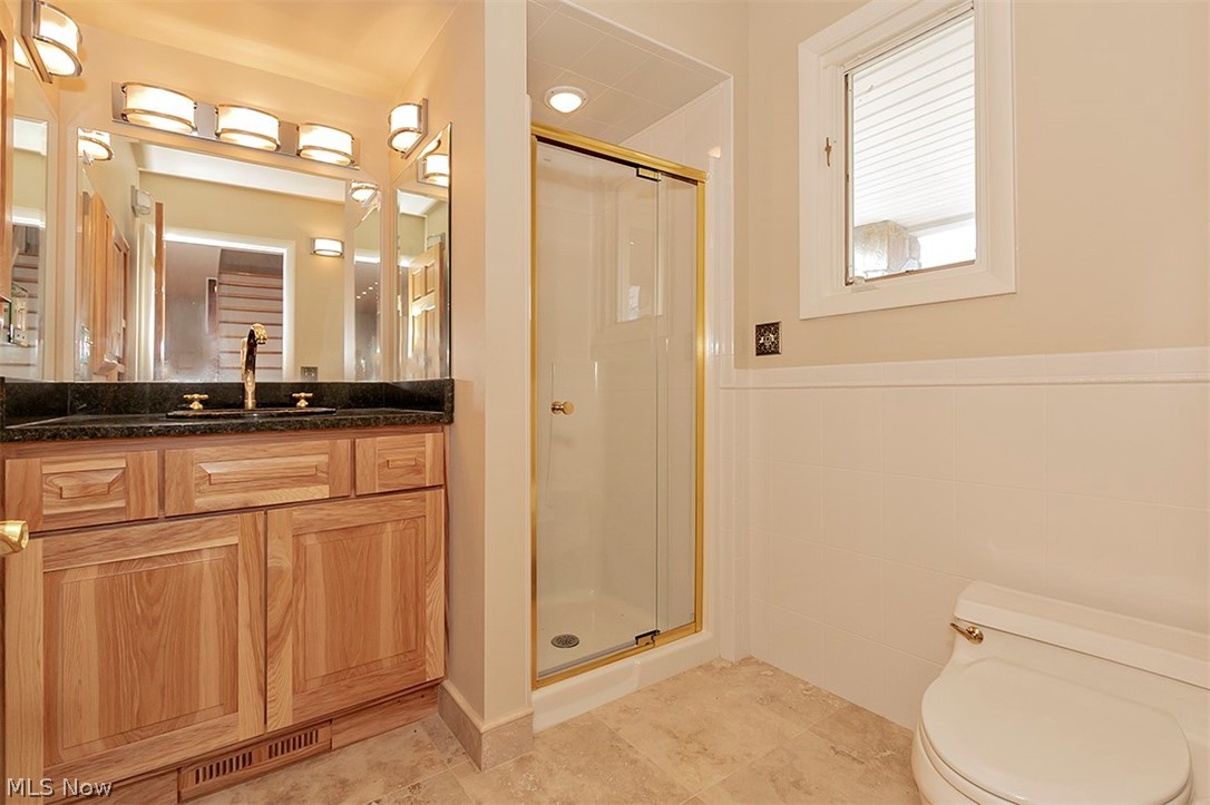 13550 Butternut Road Burton, OH 44021 - Photo 17 of 35