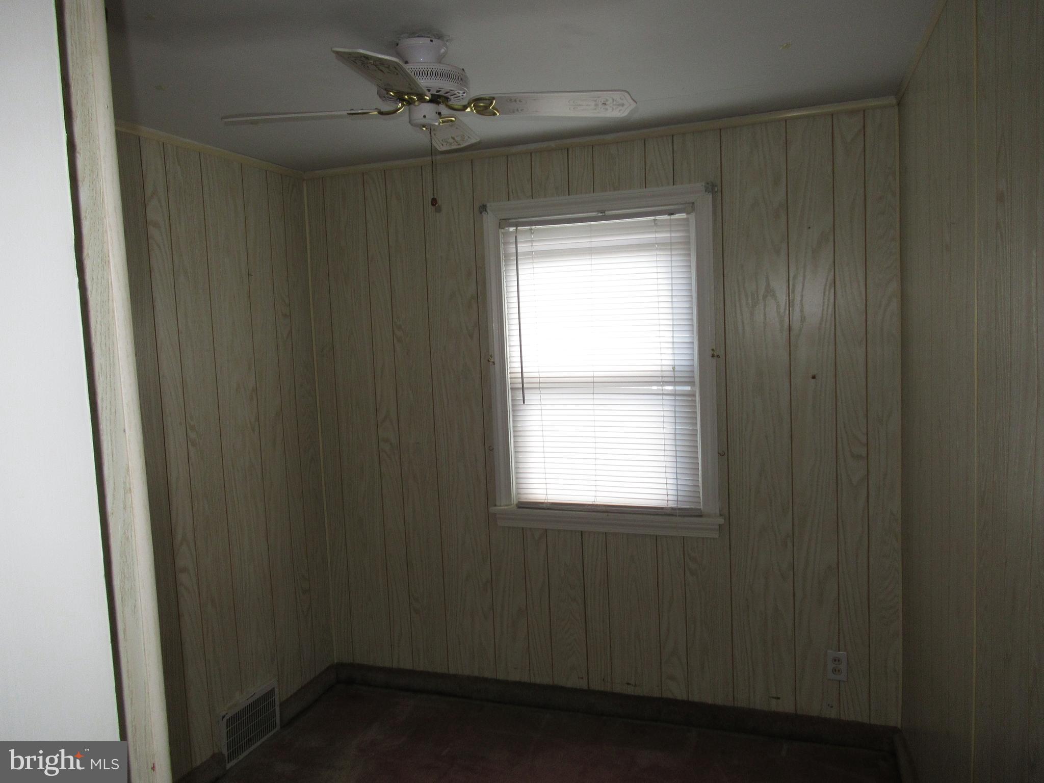 7264 Lamport Road Upper Darby, PA 19082 - Photo 23 of 38