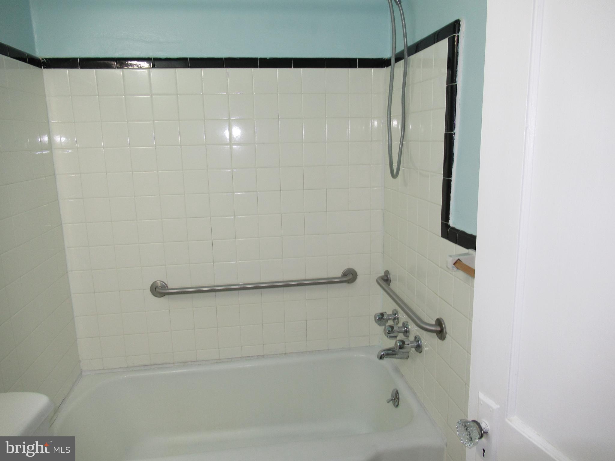 7264 Lamport Road Upper Darby, PA 19082 - Photo 27 of 38