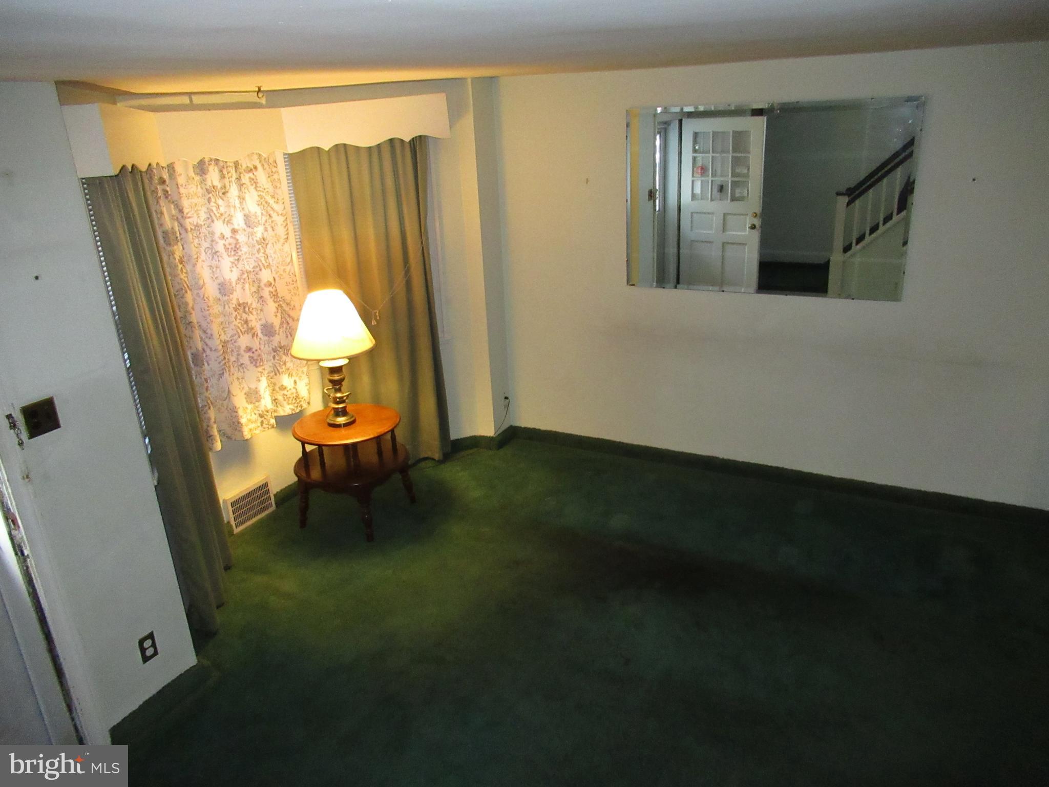 7264 Lamport Road Upper Darby, PA 19082 - Photo 7 of 38