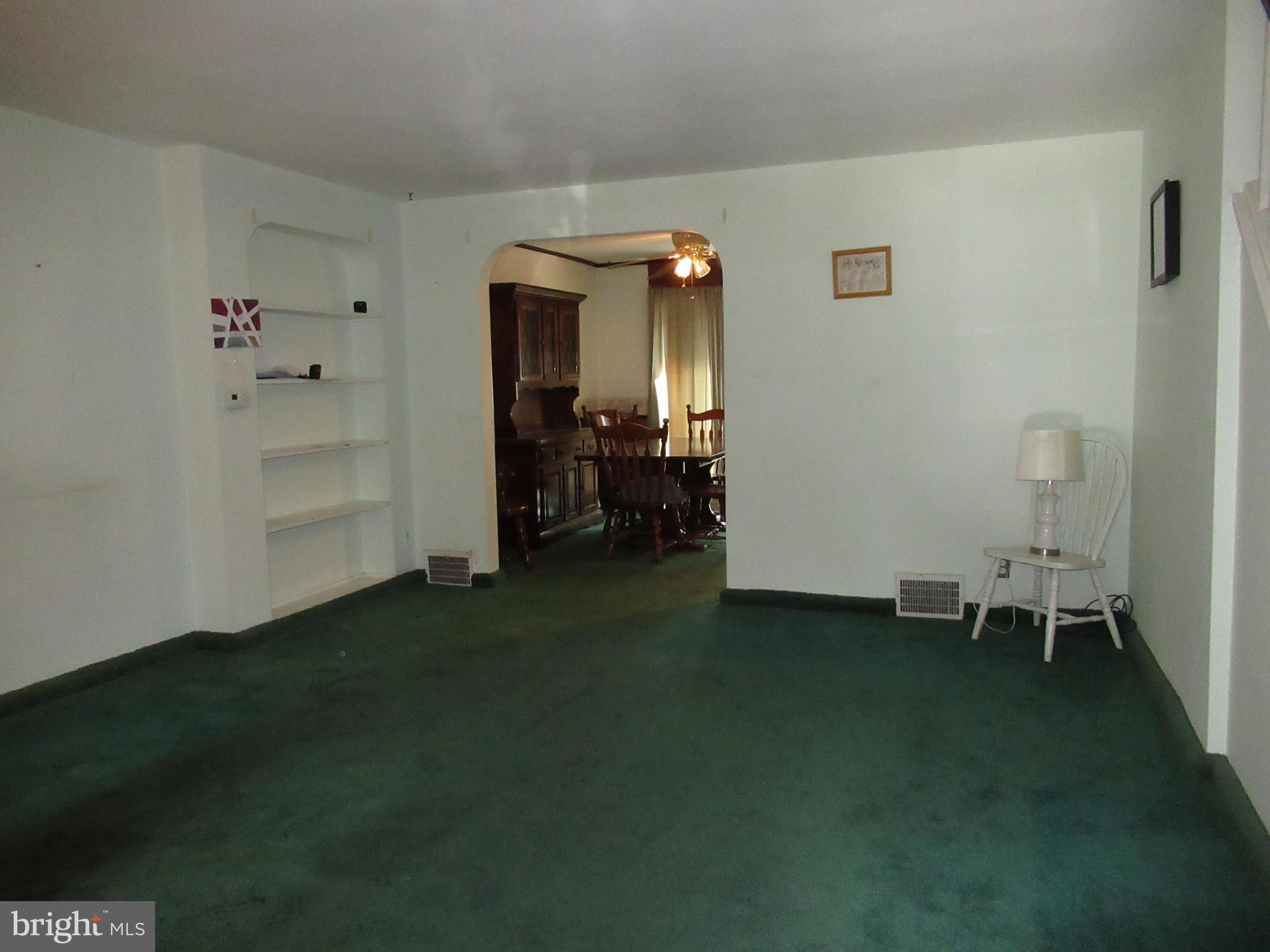 7264 Lamport Road Upper Darby, PA 19082 - Photo 8 of 38