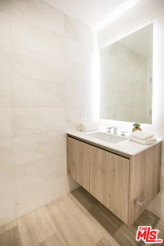 $15,000 | 8600 Wilshire Boulevard, Unit GF15, Beverly Hills, CA 90211