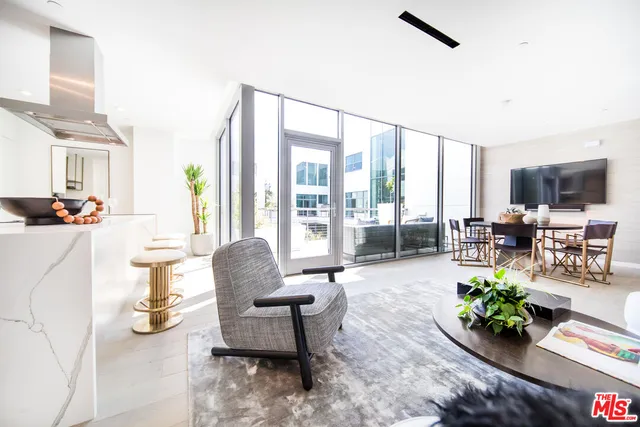 $15,000 | 8600 Wilshire Boulevard, Unit GF15, Beverly Hills, CA 90211