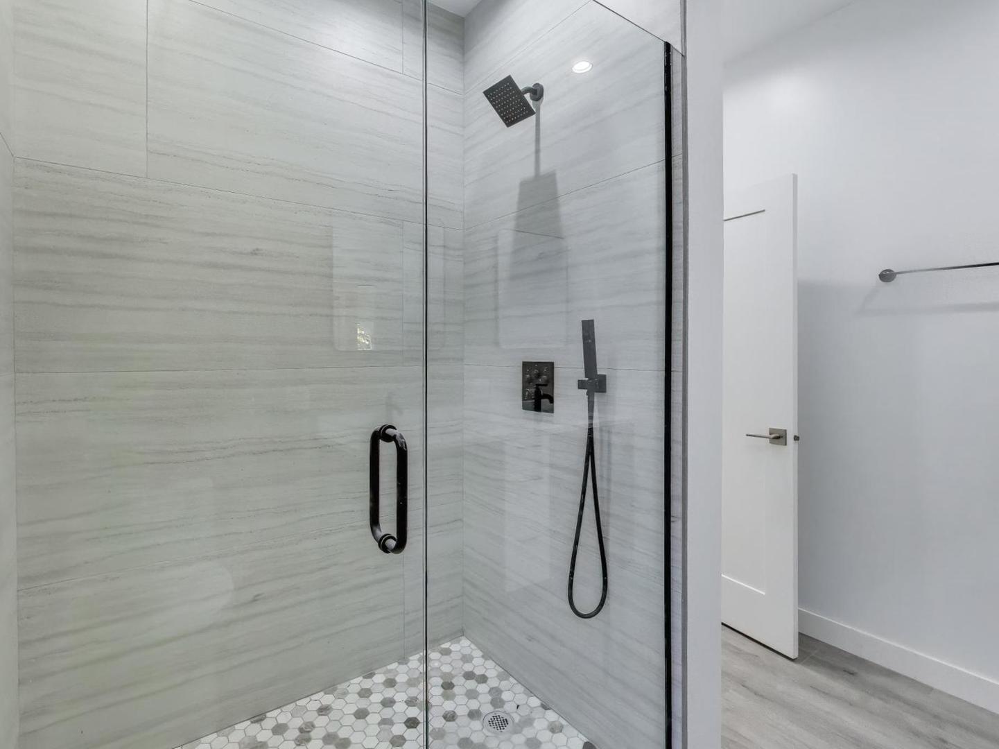1721 West Arthur Avenue Chicago, IL 60626 - Photo 10 of 26 a bathroom with a shower