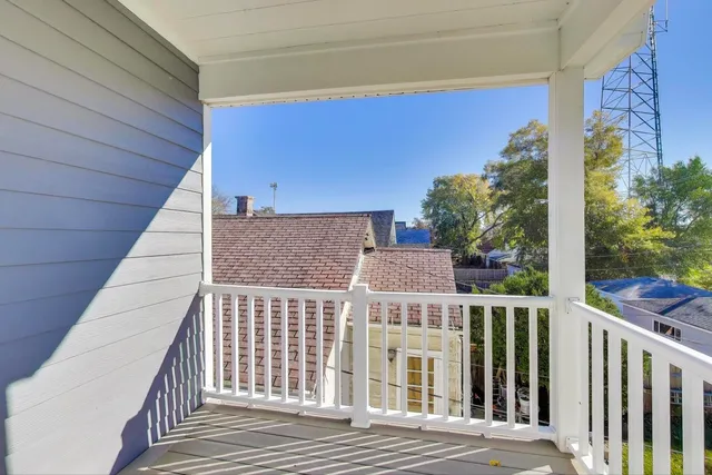 $899,900 | 1721 West Arthur Avenue, Chicago, IL 60626