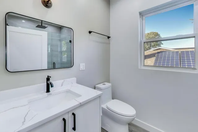 $899,900 | 1721 West Arthur Avenue, Chicago, IL 60626