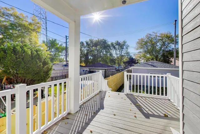 $899,900 | 1721 West Arthur Avenue, Chicago, IL 60626