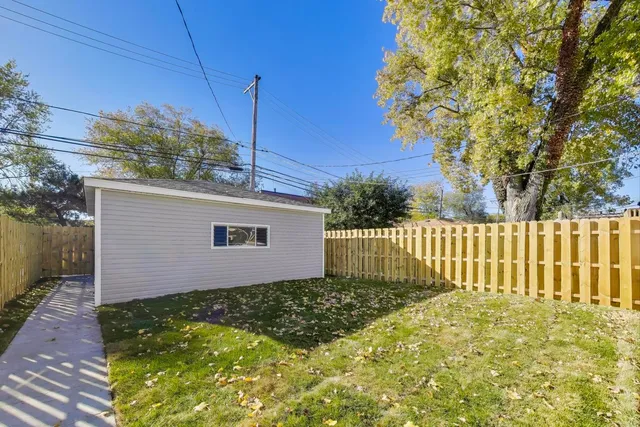 $899,900 | 1721 West Arthur Avenue, Chicago, IL 60626