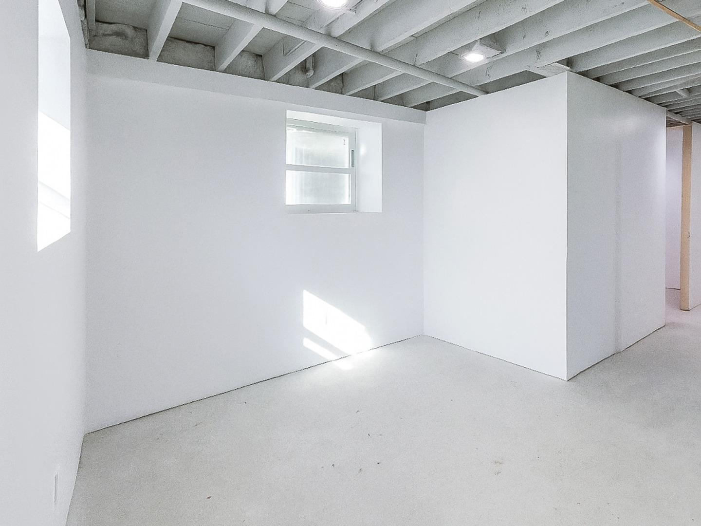 1721 West Arthur Avenue Chicago, IL 60626 - Photo 21 of 26 a view of empty room