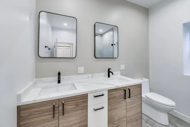 $899,900 | 1721 West Arthur Avenue, Chicago, IL 60626