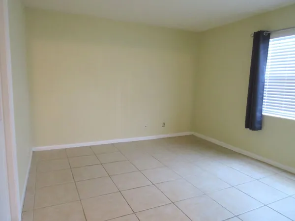 $530,000 | 1500 South Ocean Boulevard, Unit 102, Lauderdale-by-the-Sea, FL 33062