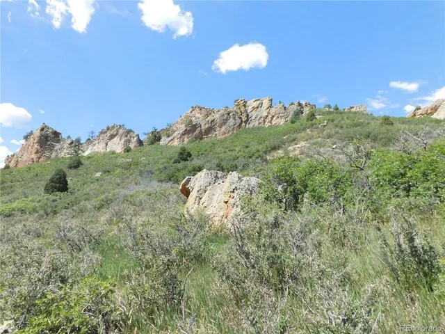 $207,900 | 5760 Country Club Drive, Larkspur, CO 80118