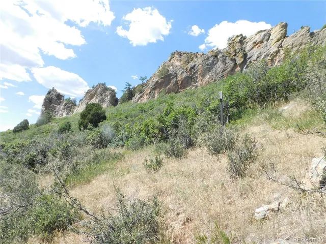 $207,900 | 5760 Country Club Drive, Larkspur, CO 80118