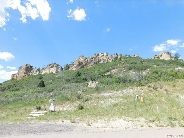 $207,900 | 5760 Country Club Drive, Larkspur, CO 80118