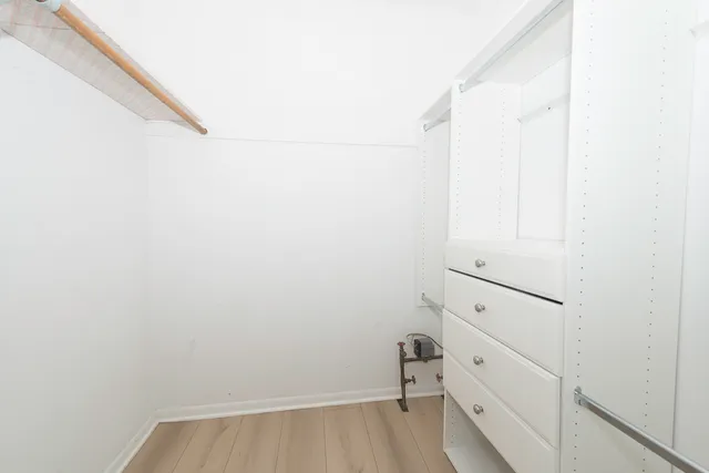 $349,000 | 444 Washington Boulevard, Unit 404, Oak Park, IL 60302