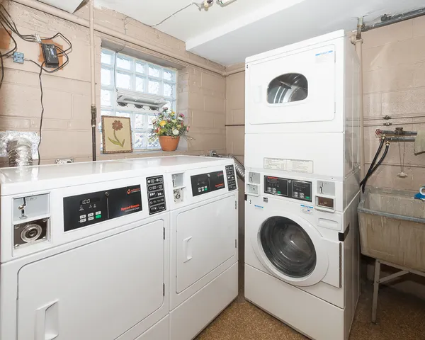 $349,000 | 444 Washington Boulevard, Unit 404, Oak Park, IL 60302