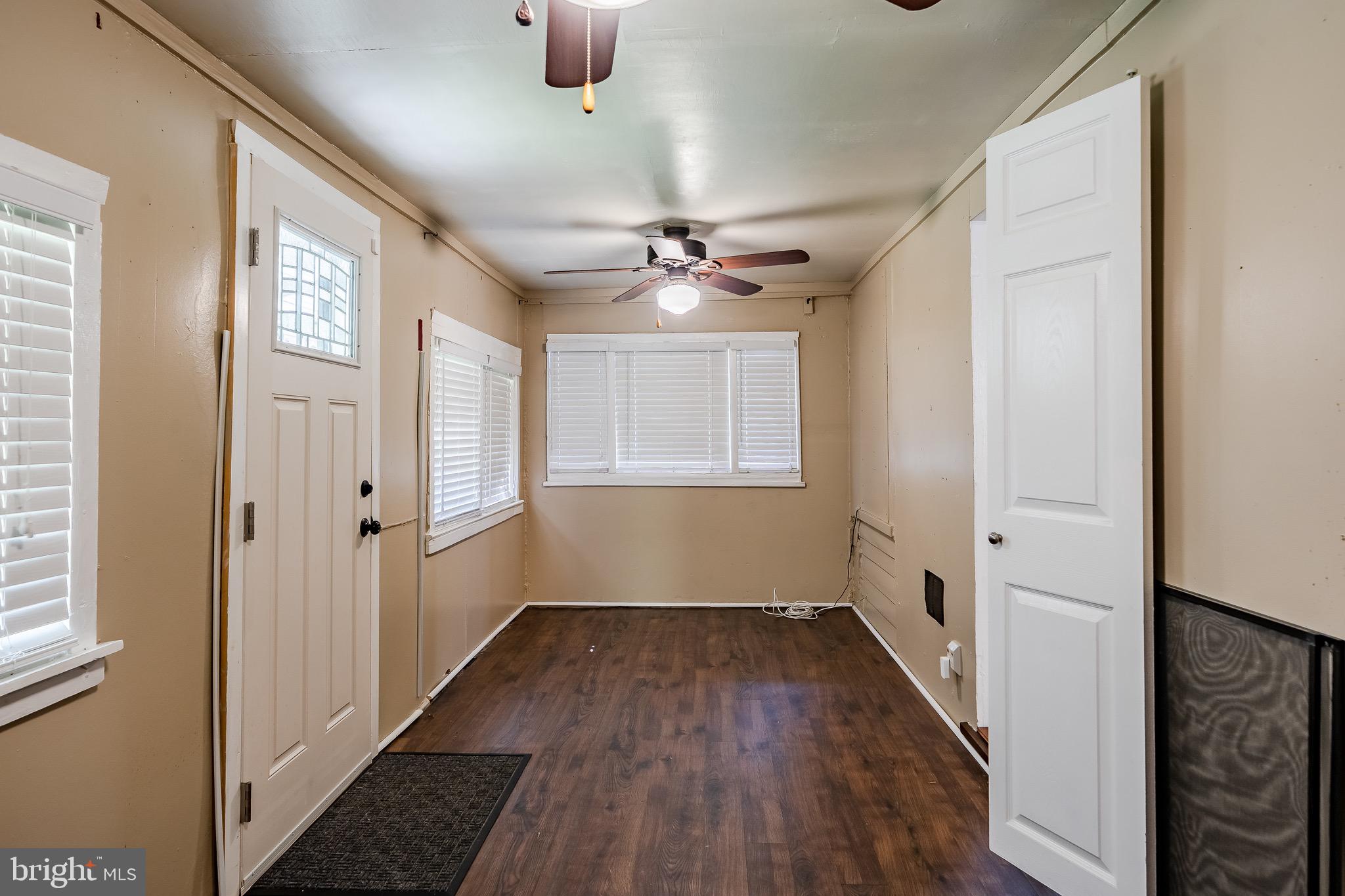 2956 Frazer Road Newark, DE 19702 - Photo 12 of 31 Farmhouse front enclosed porch