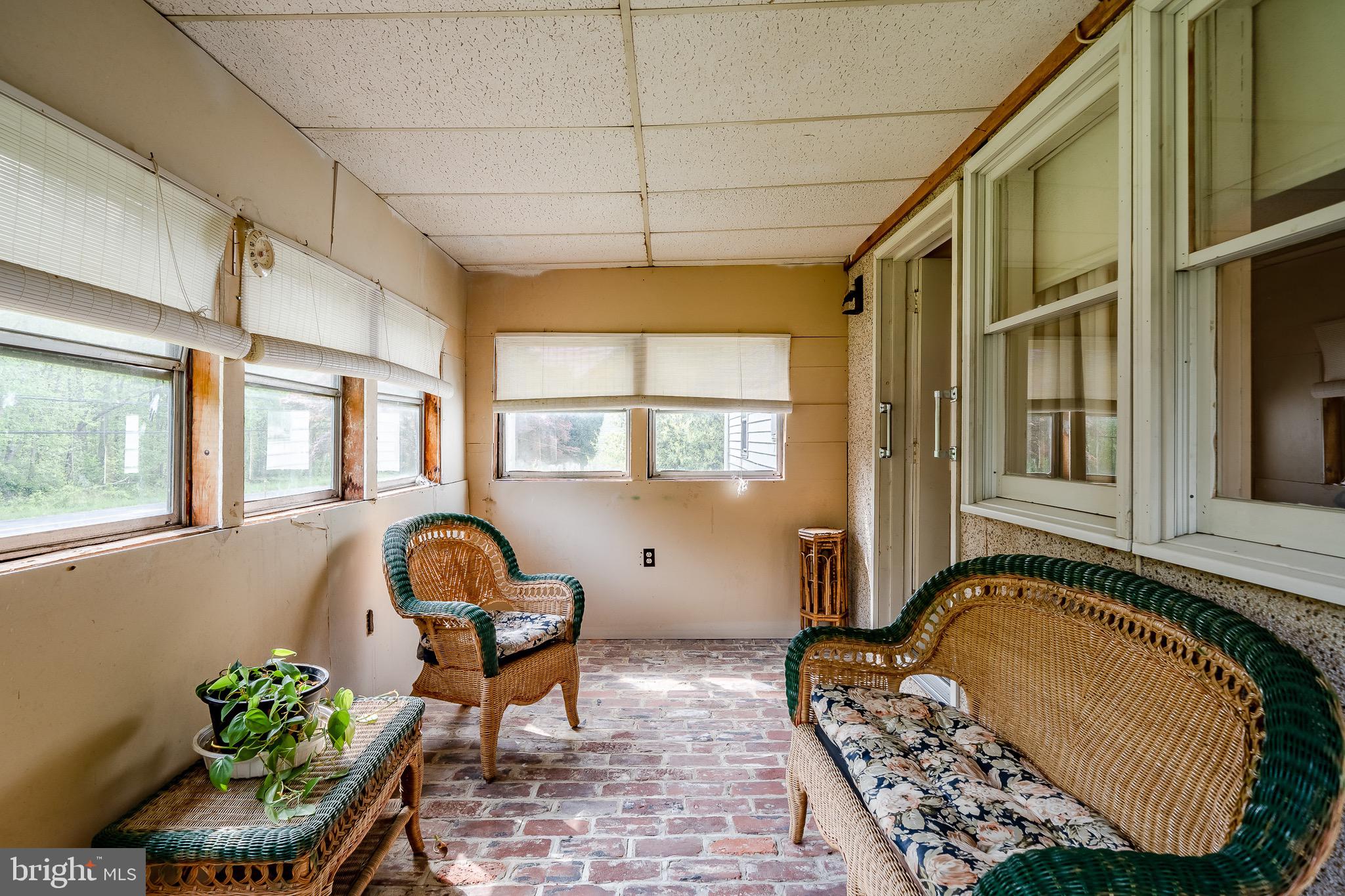 2956 Frazer Road Newark, DE 19702 - Photo 18 of 31 Ranch front enclosed porch