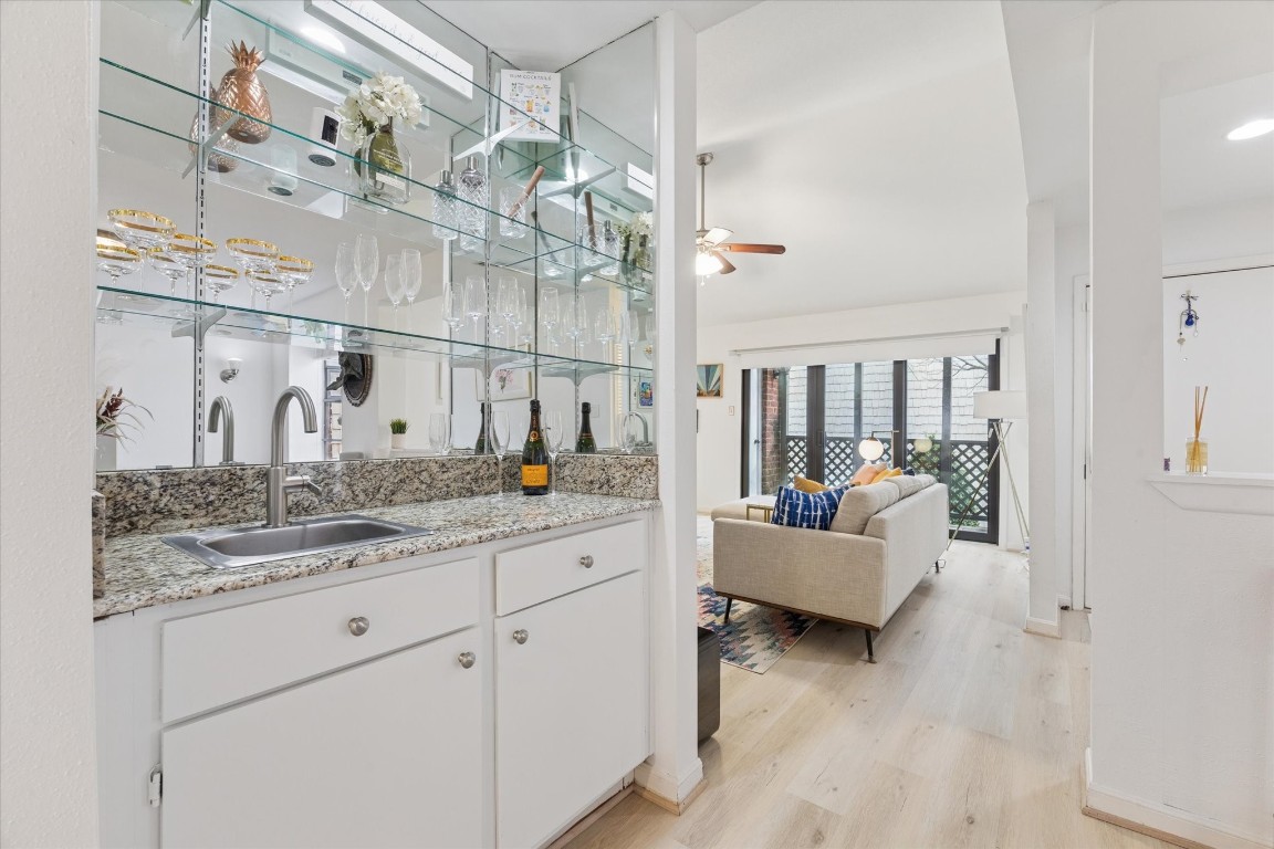 2829 Timmons Lane, Unit 184 Houston, TX 77027 - Photo 3 of 20