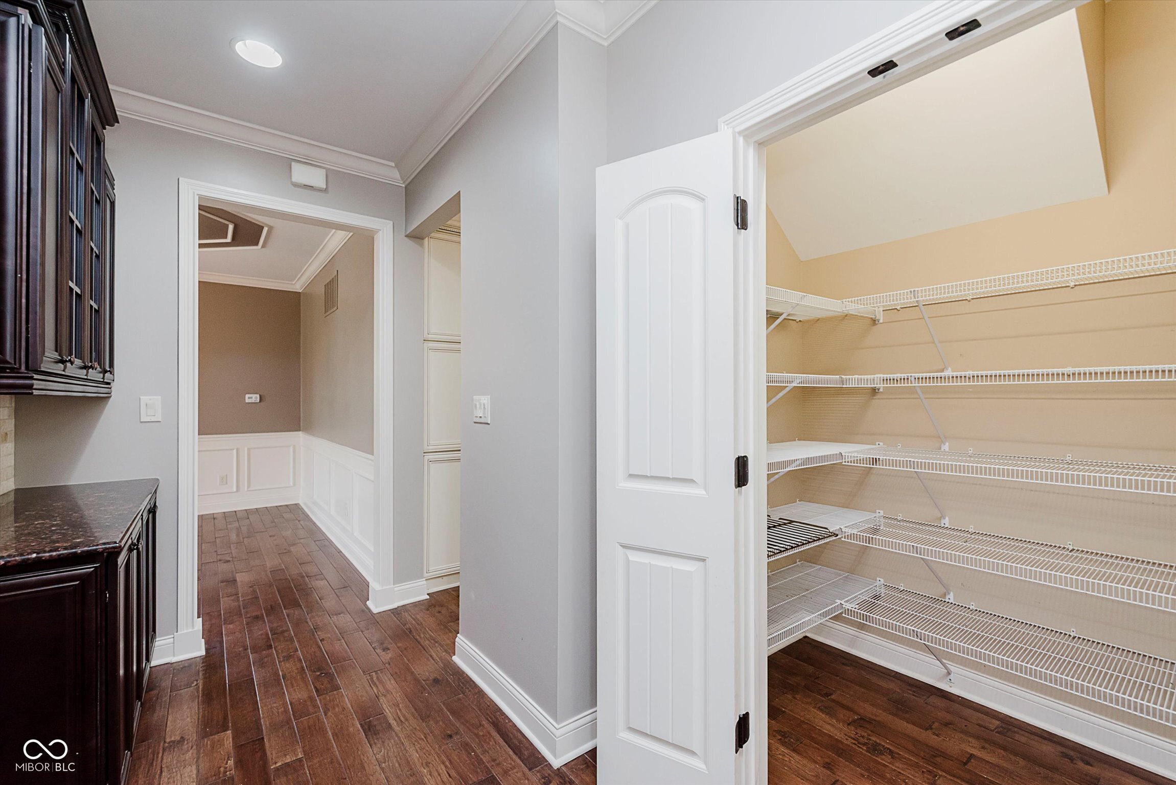 14888 Rustic Ridge Court Fishers, IN 46037 - Photo 9 of 47