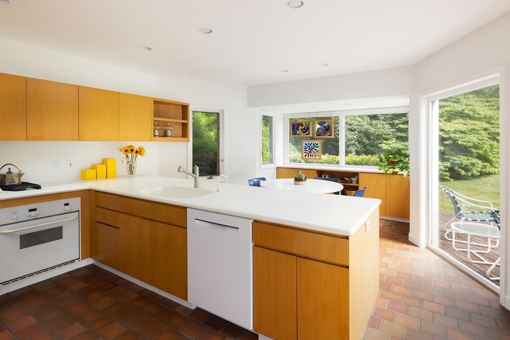 45 Warren Street Brookline, MA 02445 - Photo 7 of 24