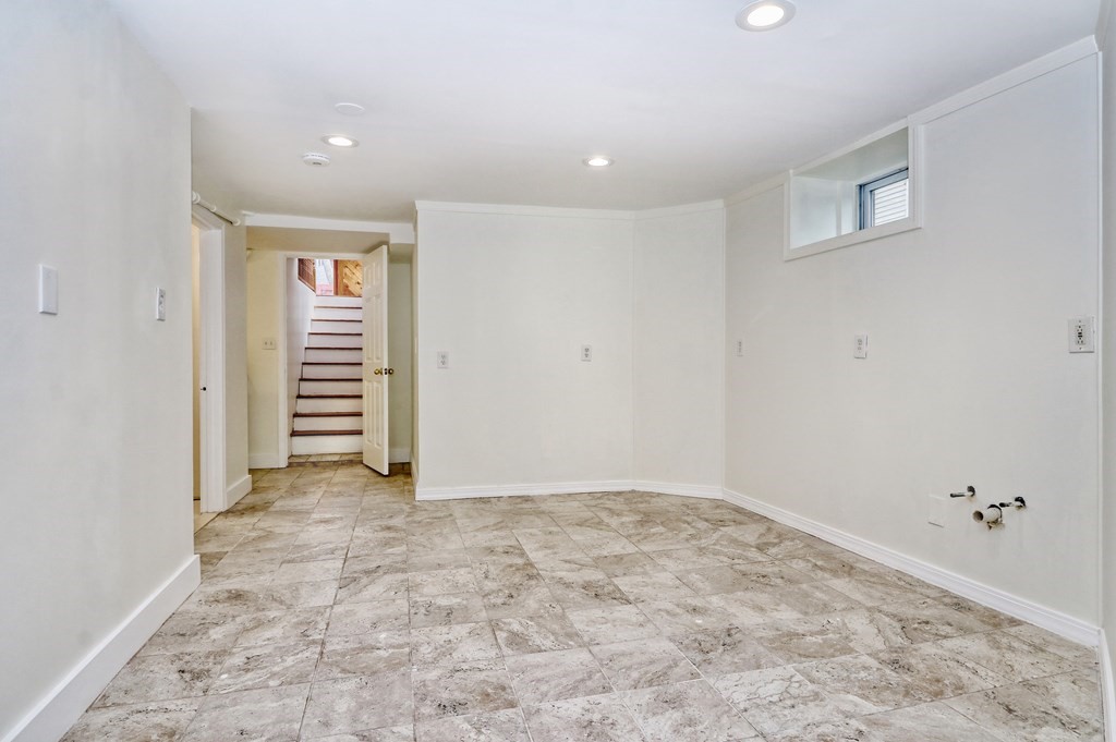 9 Temple Street Boston, MA 02132 - Photo 13 of 32