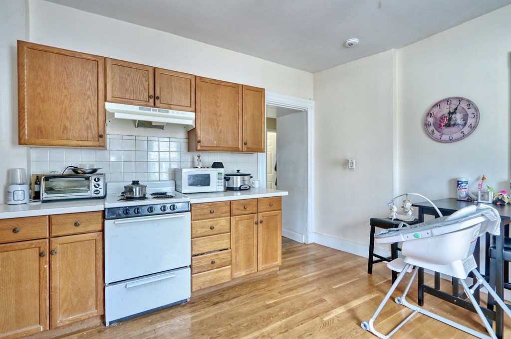 9 Temple Street Boston, MA 02132 - Photo 23 of 32