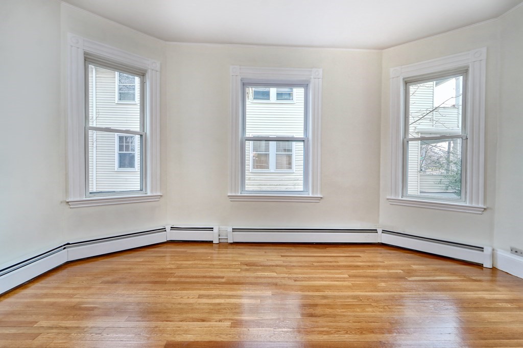 9 Temple Street Boston, MA 02132 - Photo 4 of 32
