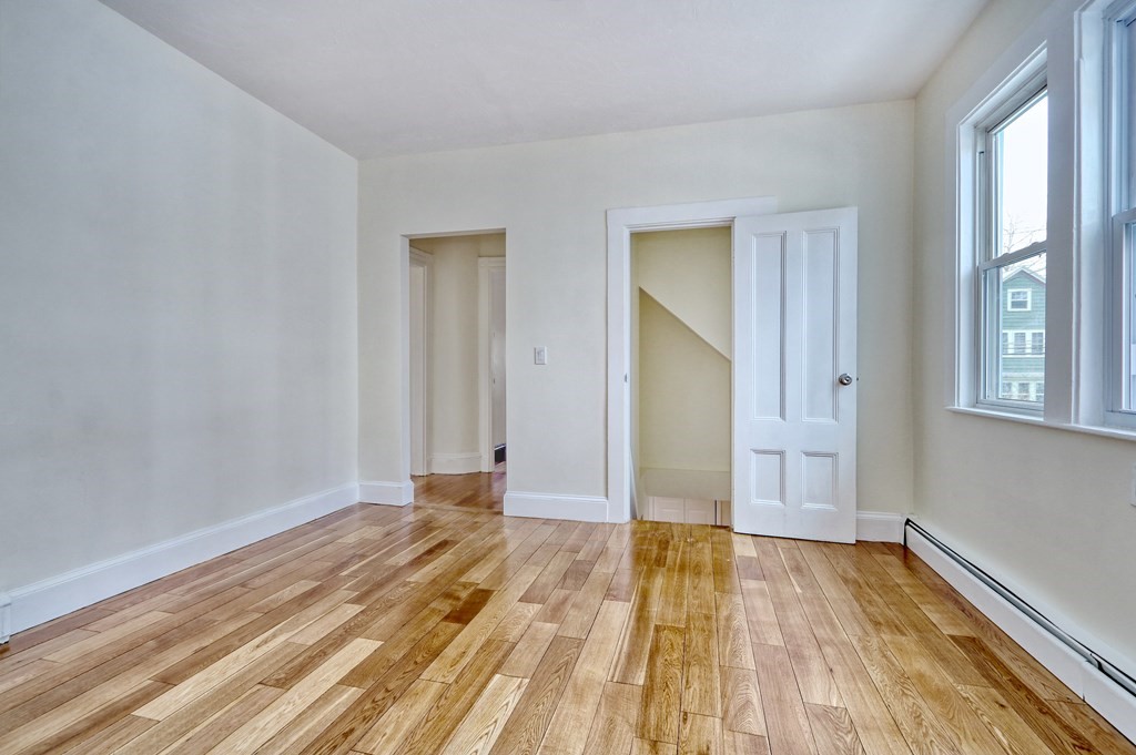 9 Temple Street Boston, MA 02132 - Photo 8 of 32