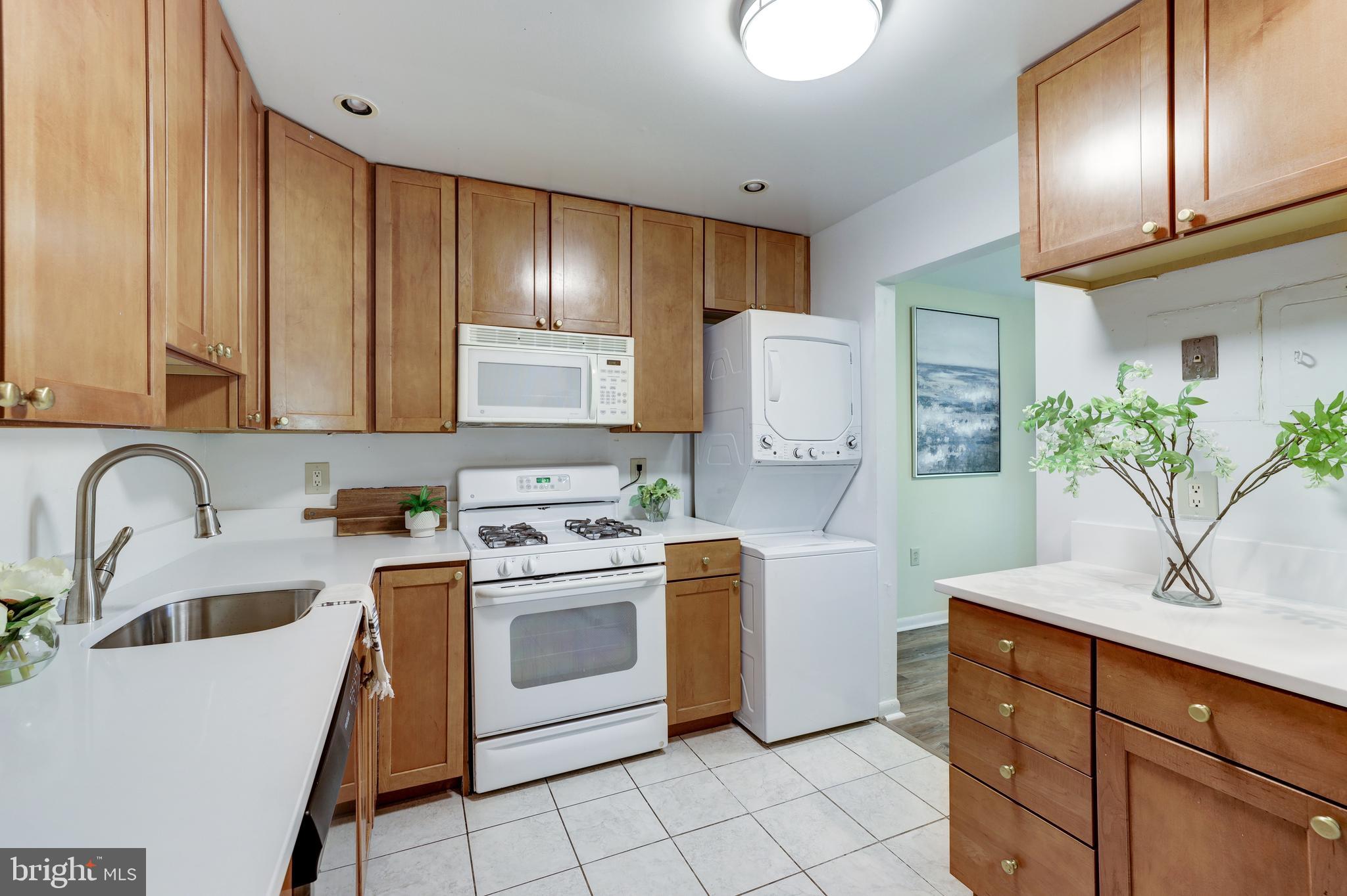 1402 Northgate Square, Unit 22B Reston, VA 20190 - Photo 14 of 27