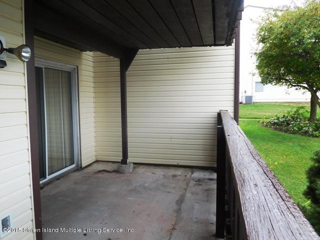 160 Timber Ridge Drive Staten Island, NY 10306 - Photo 18 of 20 026