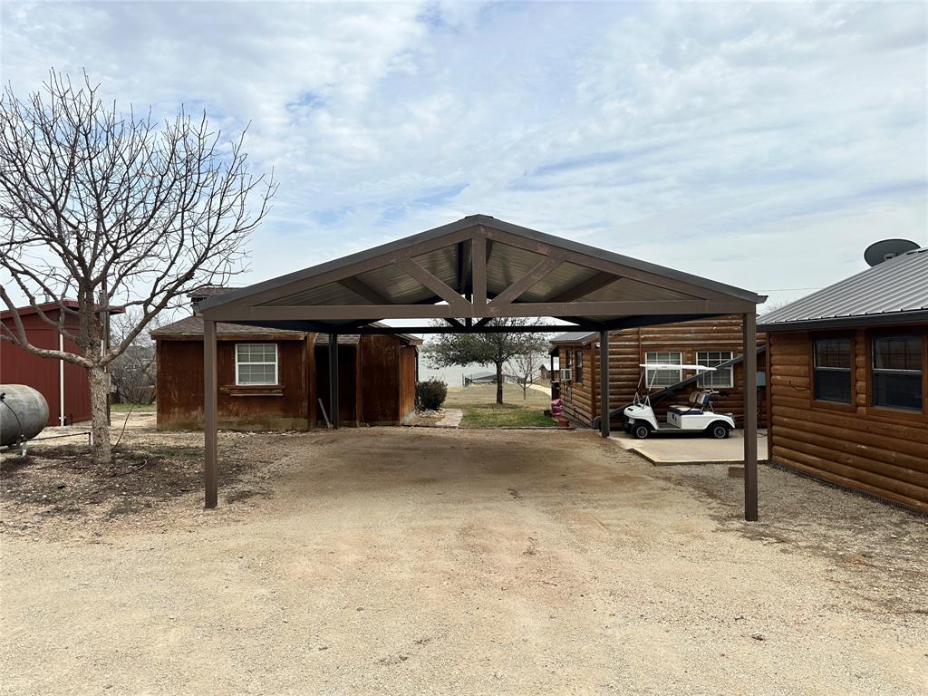 11001 West Lake Road Abilene, TX 79601 - Photo 17 of 40 Covered Parking