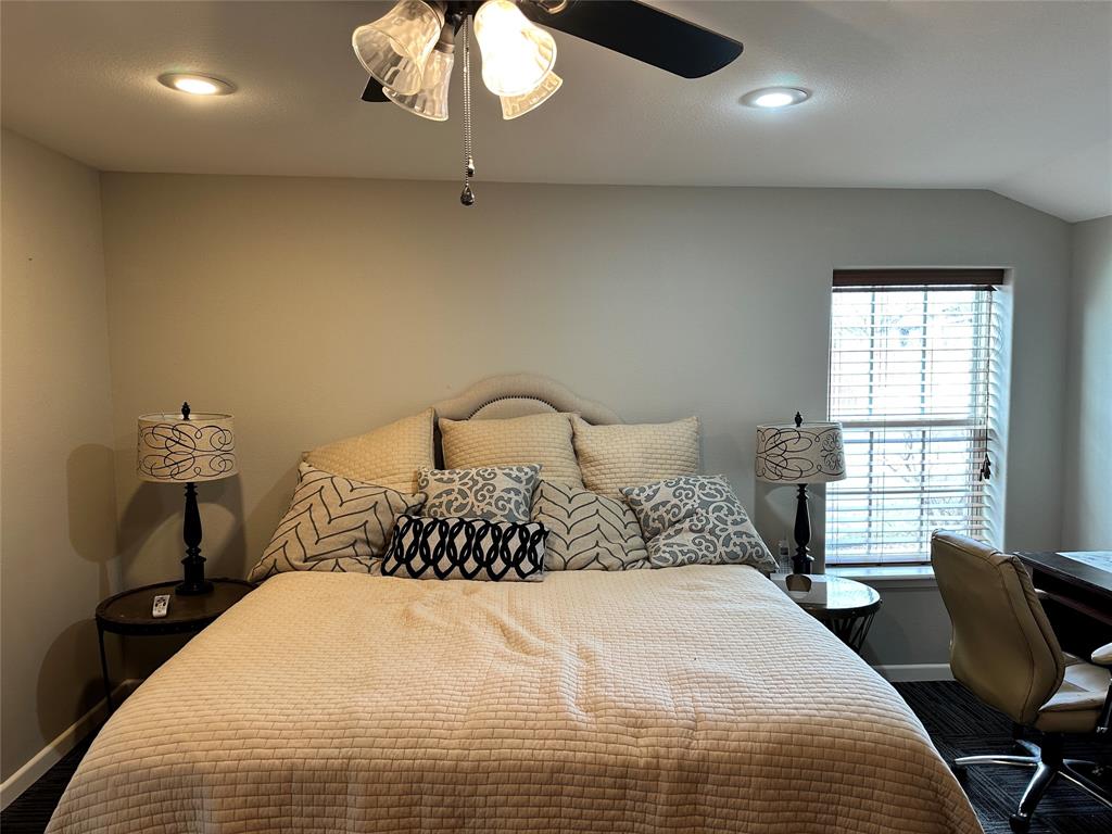 11001 West Lake Road Abilene, TX 79601 - Photo 30 of 40 Bedroom featuring recessed lighting, baseboards, vaulted ceiling, and ceiling fan