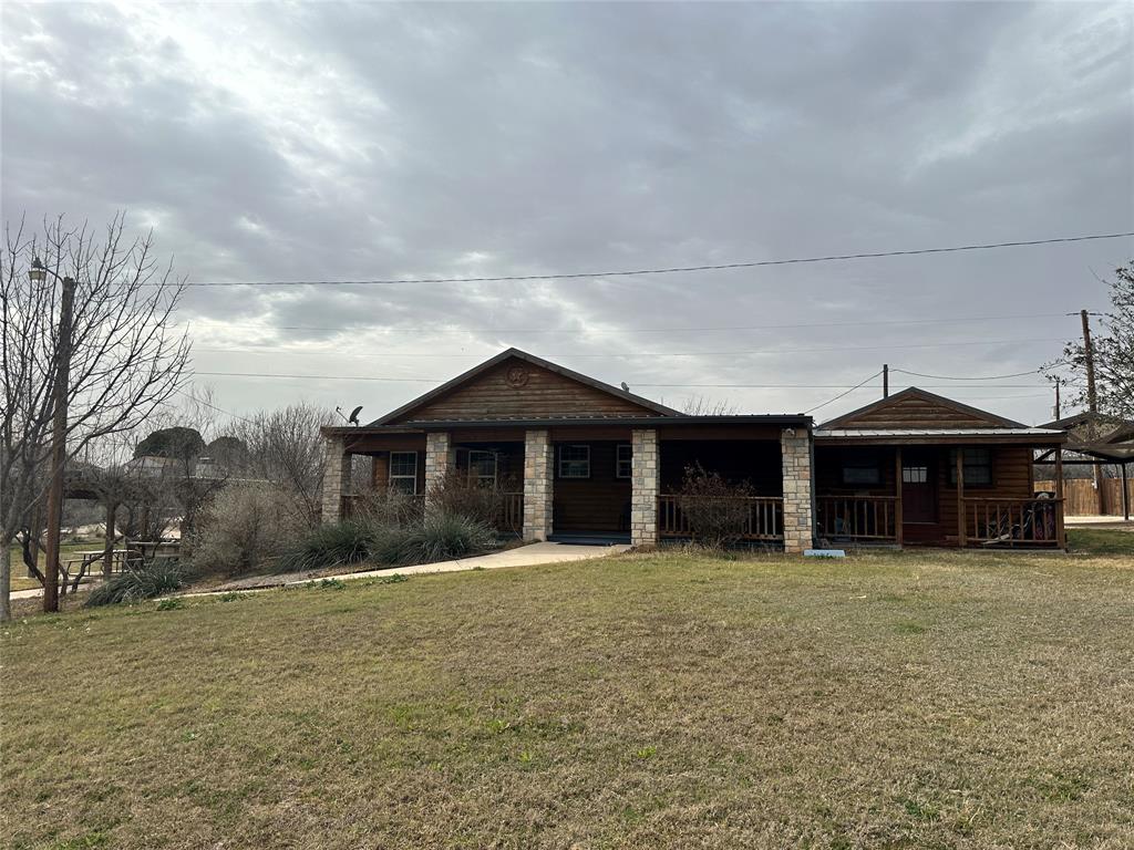 11001 West Lake Road Abilene, TX 79601 - Photo 9 of 40 View of front of property with covered porch