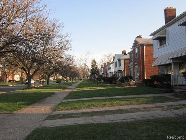 16207 Whitcomb Detroit, MI 48235 - Photo 2 of 20 1.jpg