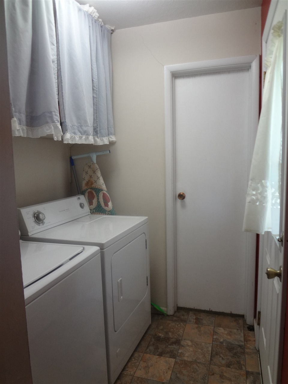 1315 Hunter Road Bluffton, IN 46714 - Photo 17 of 23 Gallery Image 17